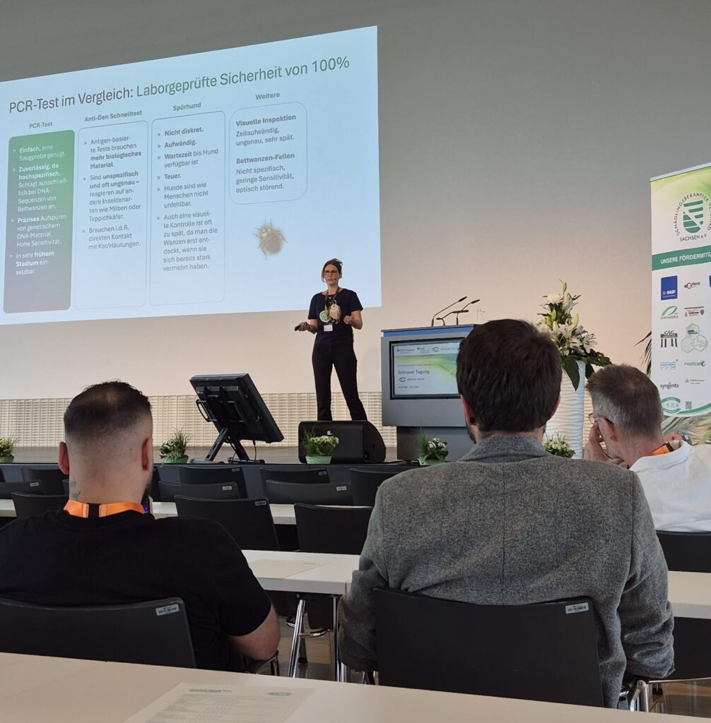 dr_corinna_wallinger_gruenauer_tagung_1 | Profi-Produkte für die Schädlingsbekämpfung Dr. Corinna Wallinger als Sinsoma Repräsentantin auf der Grünauer Tagung -2